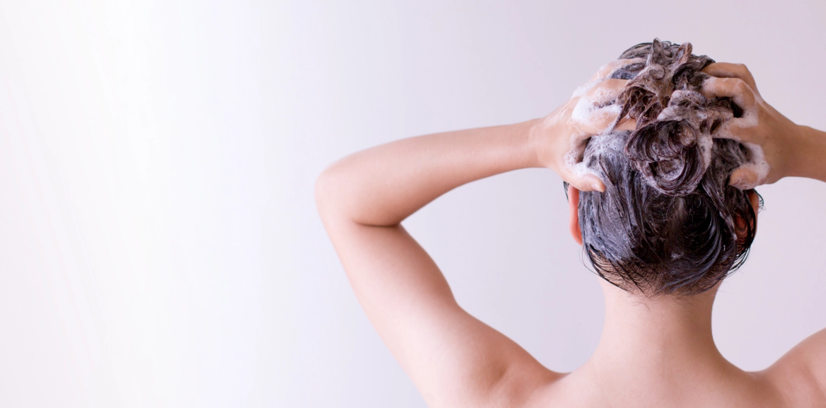 Shampooing hair